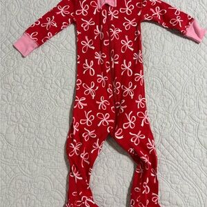 The Beaufort Bonnet Company Bow Footie size 6-12 months